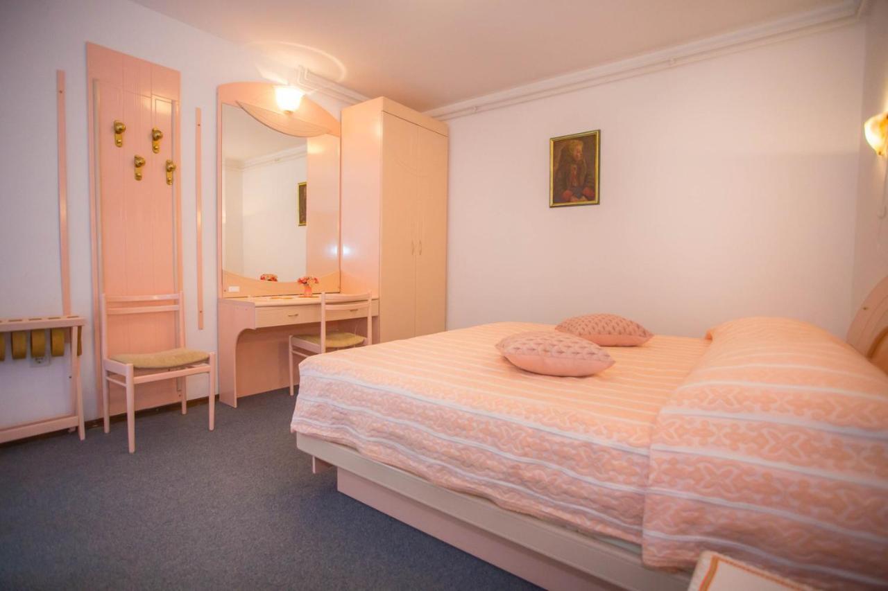 Apartment Complex Nevia Poreč Zewnętrze zdjęcie