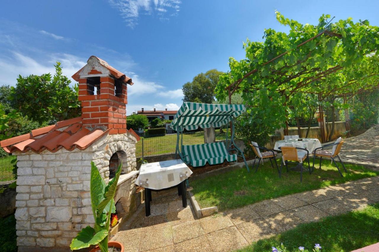 Apartment Complex Nevia Poreč Zewnętrze zdjęcie